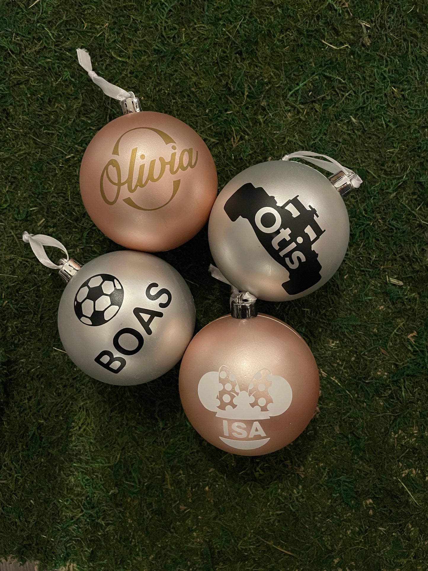 Gepersonaliseerde Kerstbal met Naam – Uniek & Feestelijk Cadeau